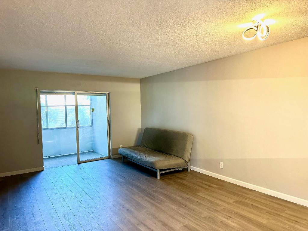 LAKE CLARKE GARDENS CONDO 25 - Residential