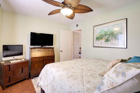 Condominium in West Palm Beach FL 4969 Sable Pine Circle Cir 15.jpg