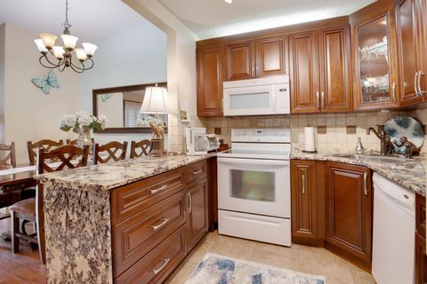 Condominium in West Palm Beach FL 4969 Sable Pine Circle Cir 9.jpg