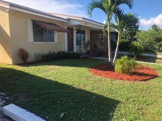 817 S B ST, LAKE WORTH BEACH, FL 33460 - Image f0c3ff76e24469a10cbc3496e8c43e02/217226253