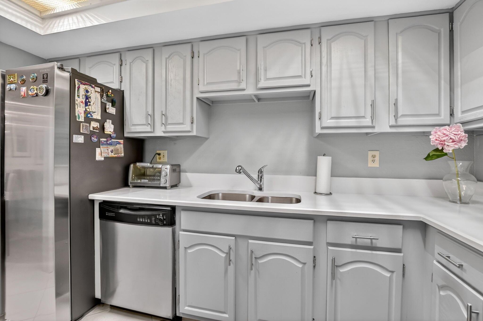 Lakewood Midrise - Residential Lease