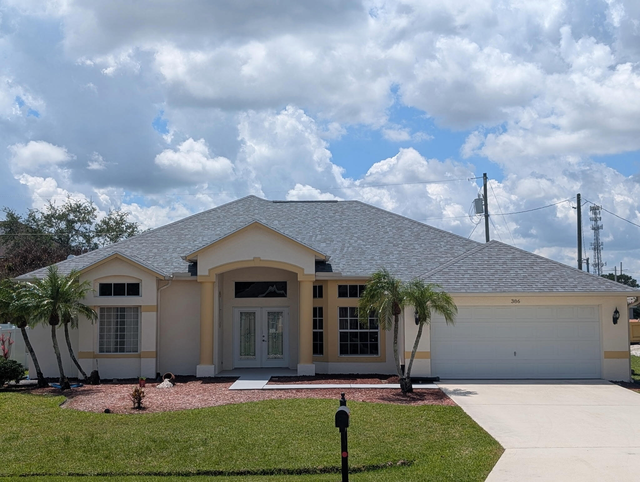 386 SW Donna Terrace
