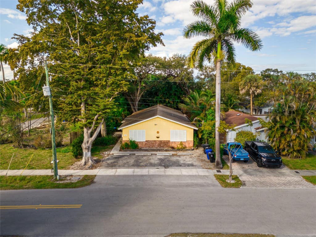 Photo of 1841 SW 22nd Street #1-2, Fort Lauderdale, FL 33315 (MLS # B26038699)