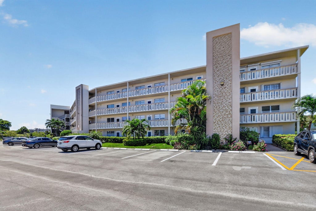 Photo of 211 Richmond A #211, Deerfield Beach, FL 33442 (MLS # B26057814)