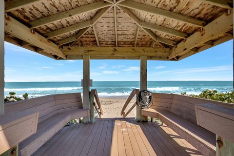 A home in Hutchinson Island