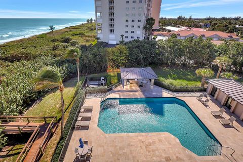 A home in Hutchinson Island