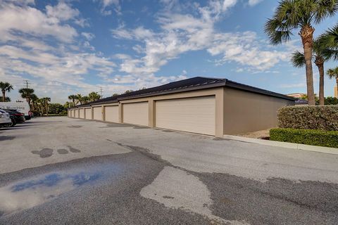 A home in Hutchinson Island