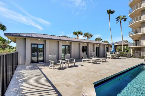 A home in Hutchinson Island