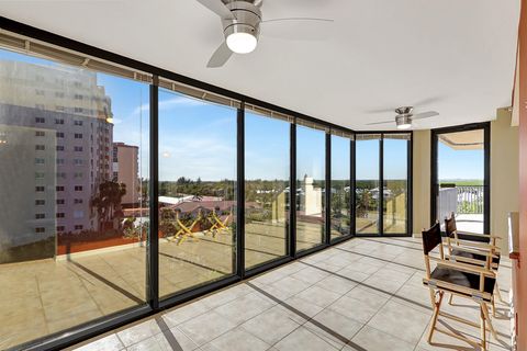 A home in Hutchinson Island