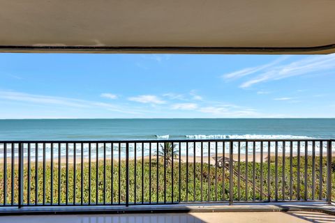 A home in Hutchinson Island