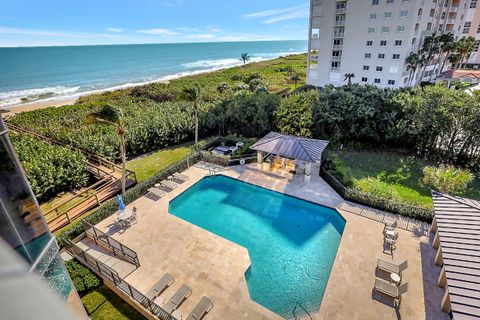 A home in Hutchinson Island