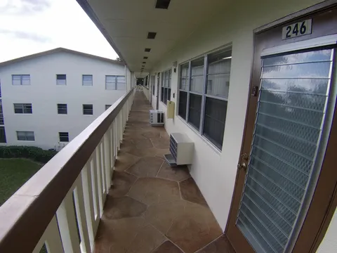 246 Mansfield F, Boca Raton, FL MLS: R11074838