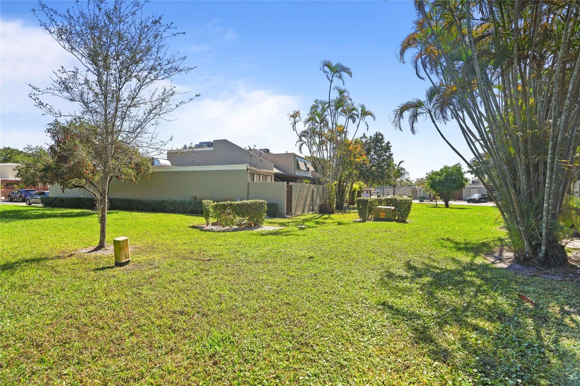 Villas West - Residential