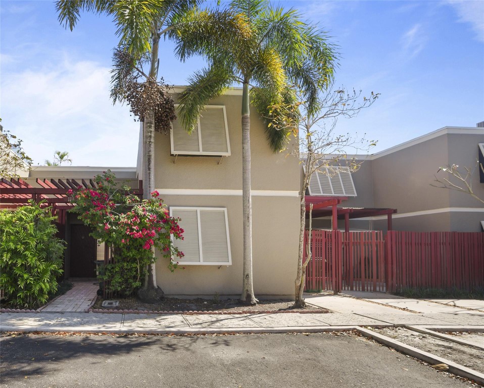 Villas West - Residential