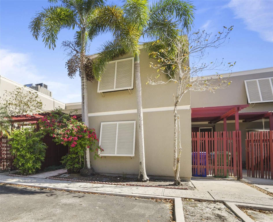 Villas West - Residential