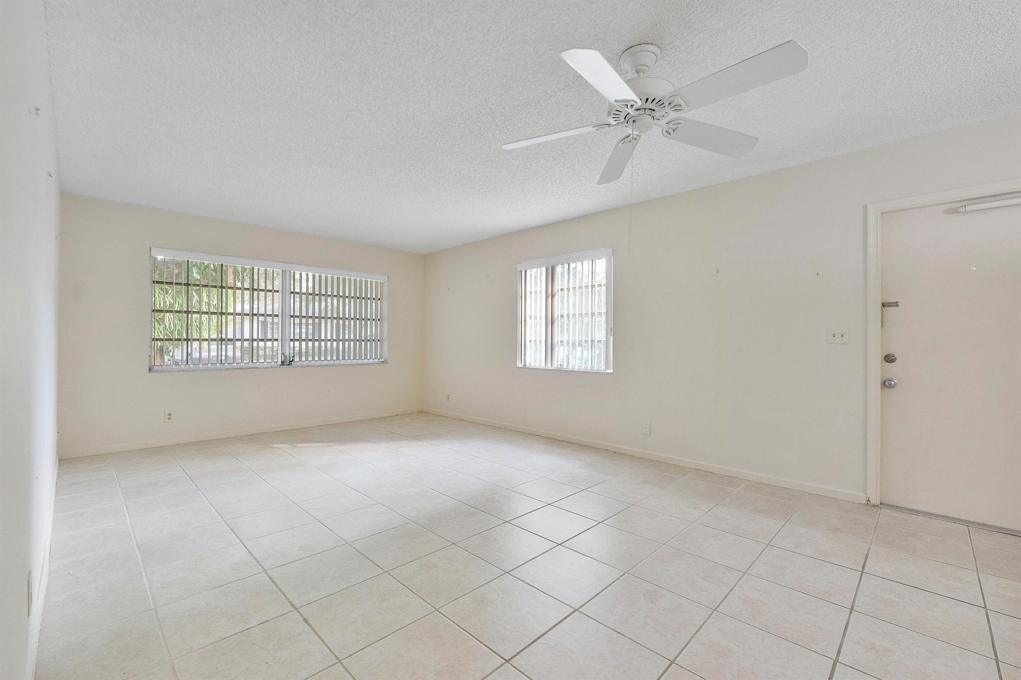 LIMETREE CONDO - Residential