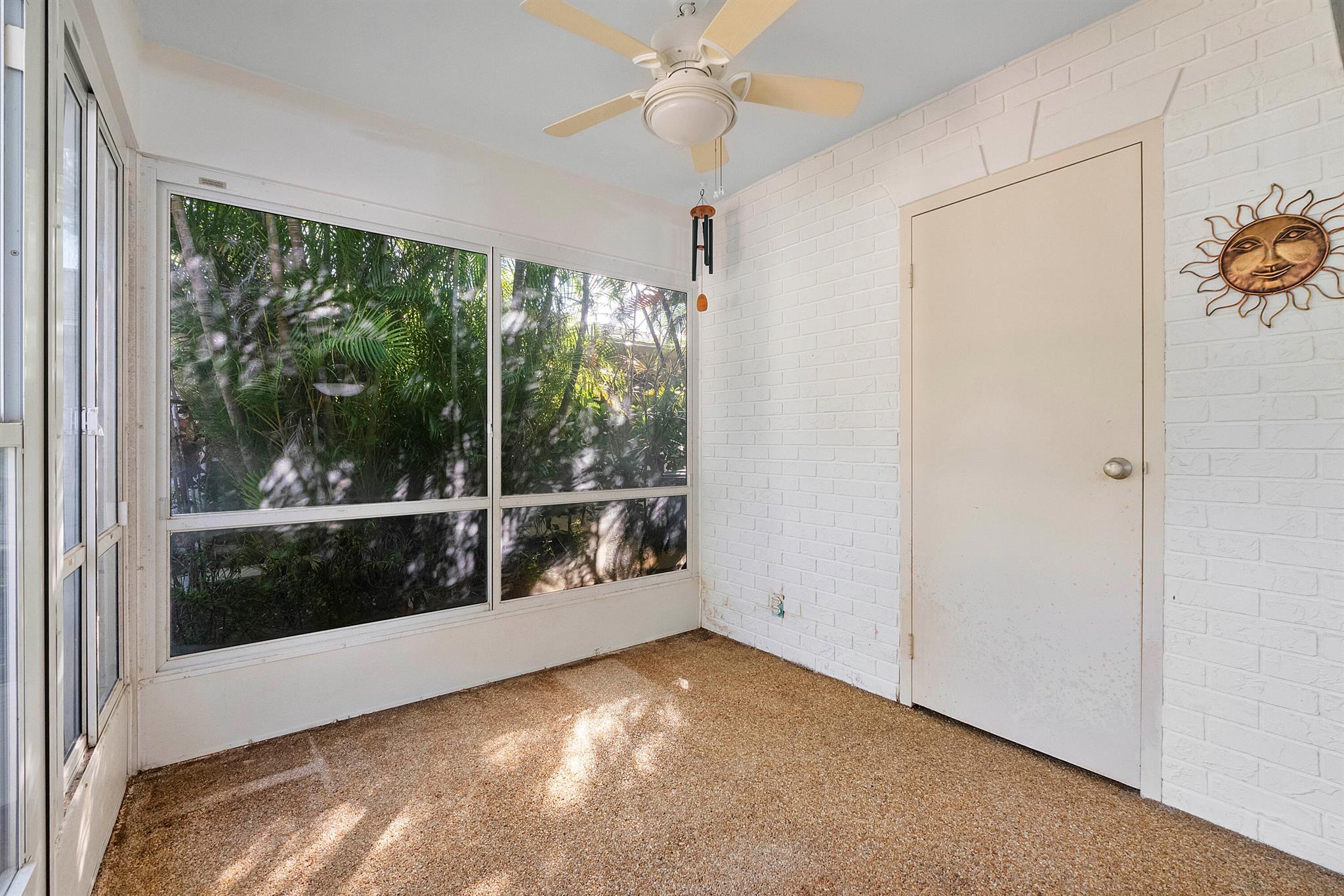 LIMETREE CONDO - Residential