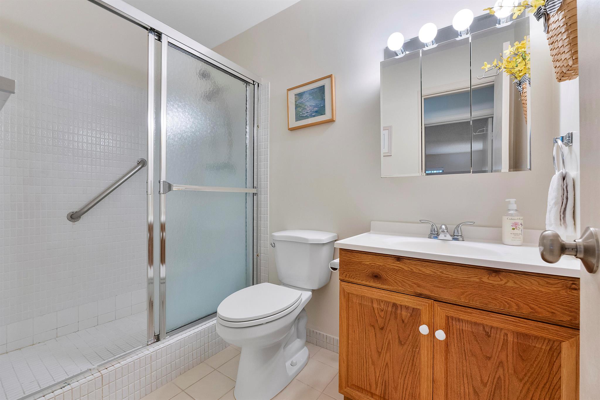 LIMETREE CONDO - Residential