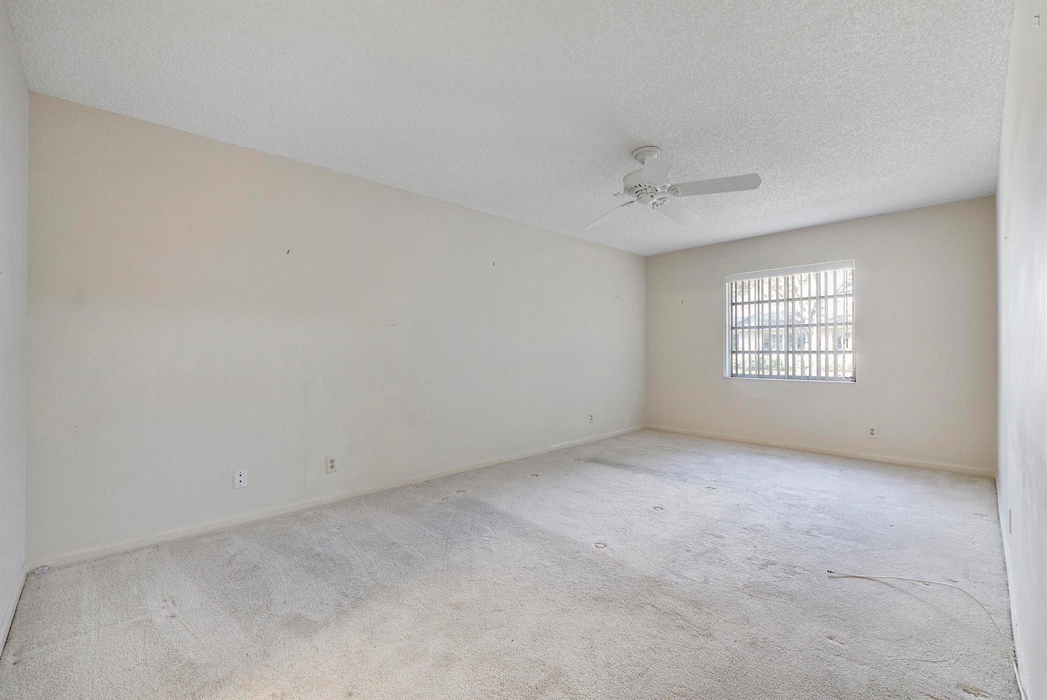 LIMETREE CONDO - Residential