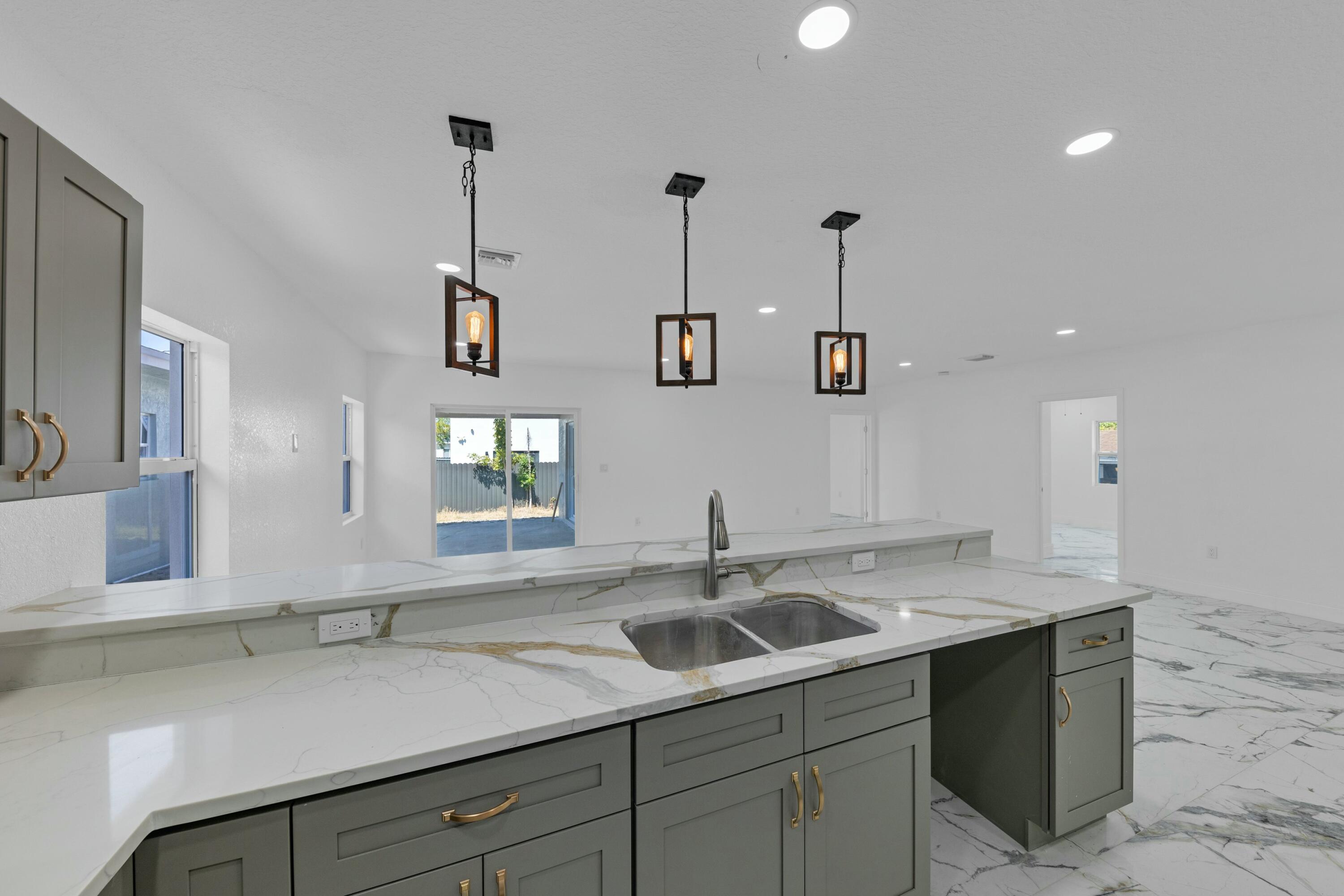 WASHINGTON PARK THIRD ADD - Residential Lease