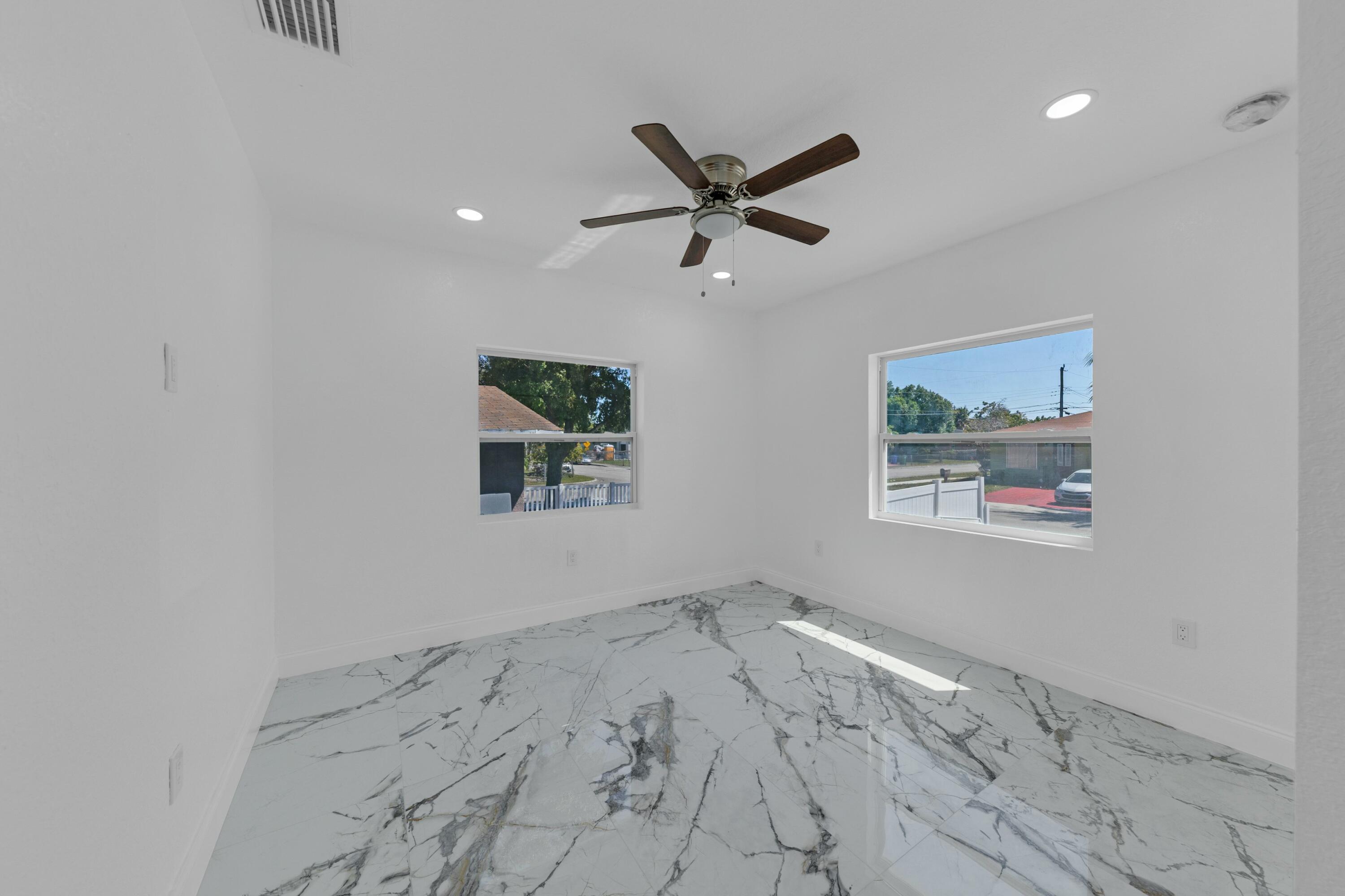 WASHINGTON PARK THIRD ADD - Residential Lease