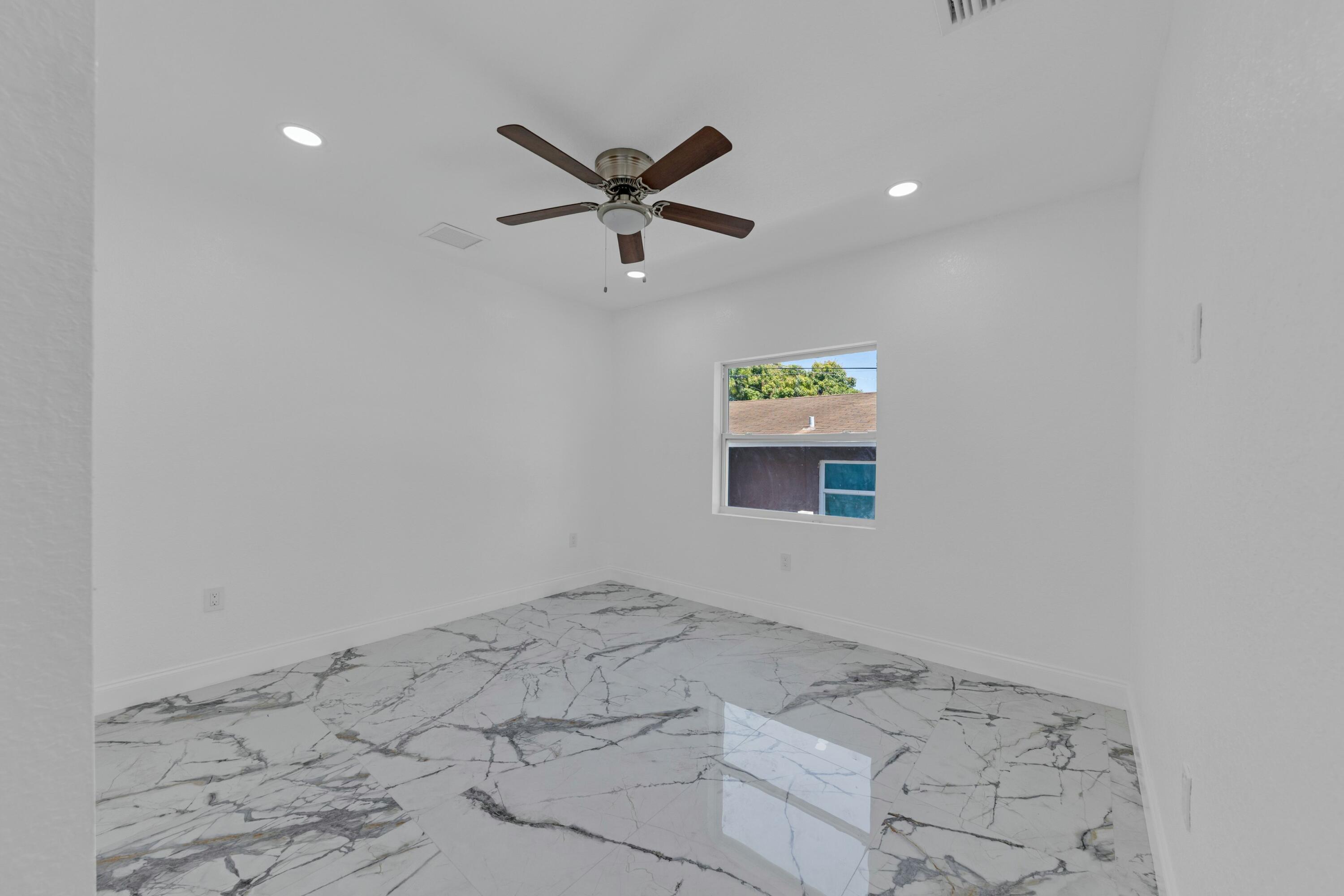 WASHINGTON PARK THIRD ADD - Residential Lease