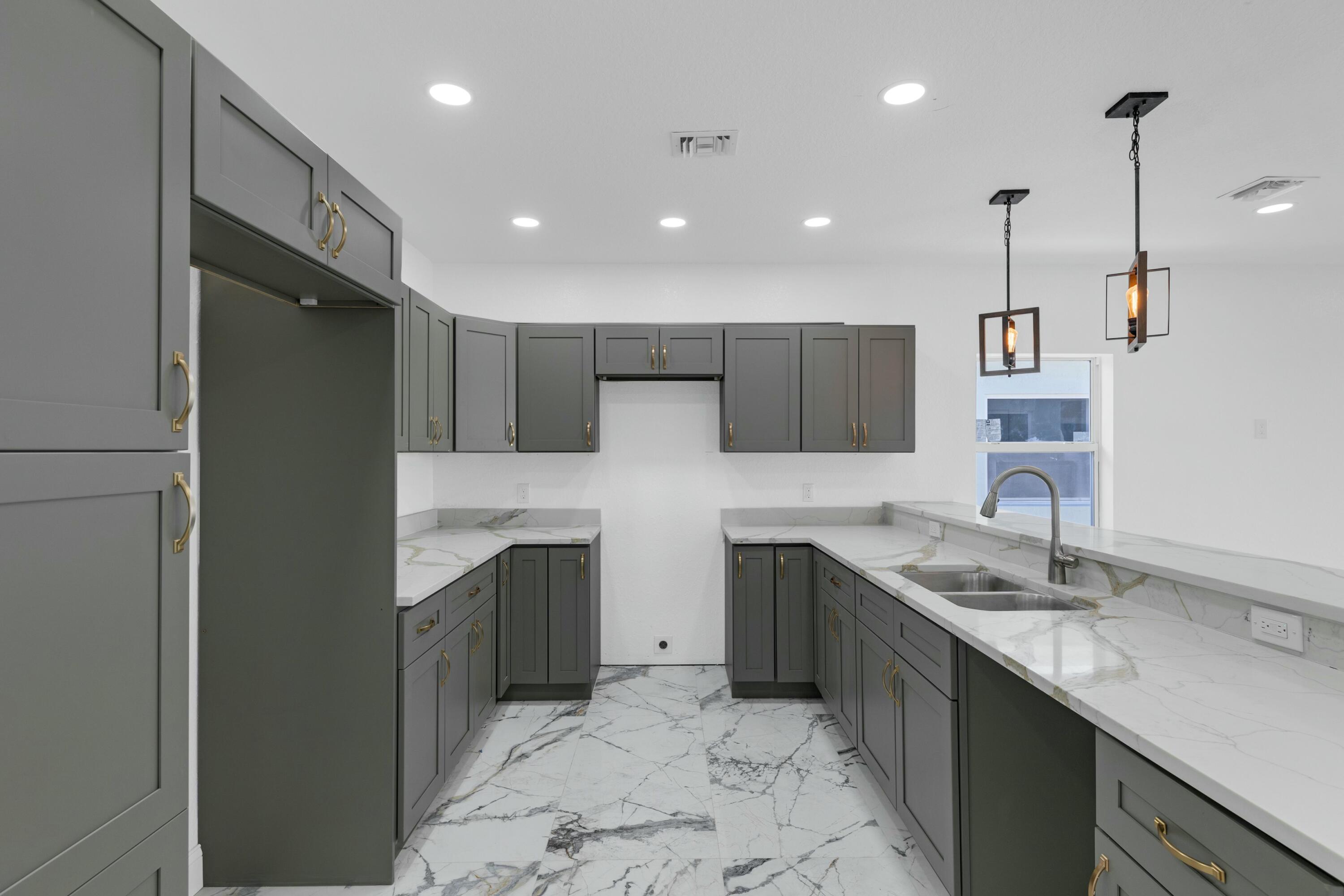 WASHINGTON PARK THIRD ADD - Residential Lease