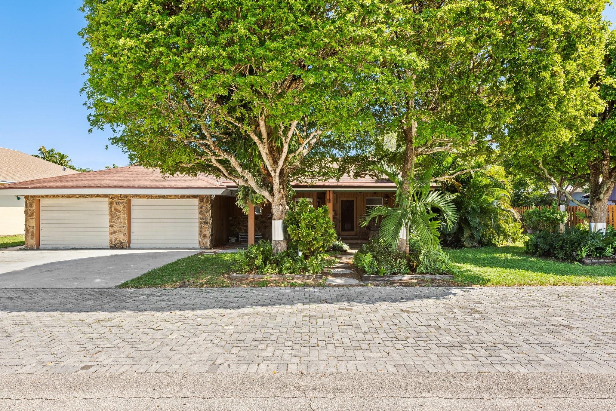 2508 NE 7th Ave