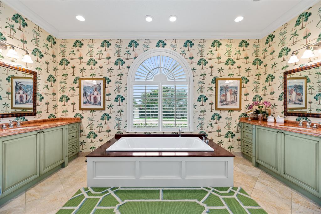 SADDLE TRAIL PARK OF WELLINGTON - Residential