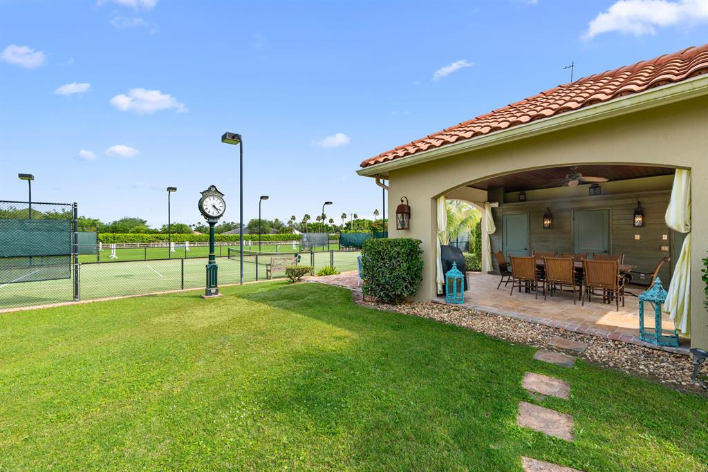 SADDLE TRAIL PARK OF WELLINGTON - Residential