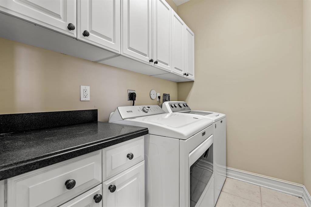 SADDLE TRAIL PARK OF WELLINGTON - Residential