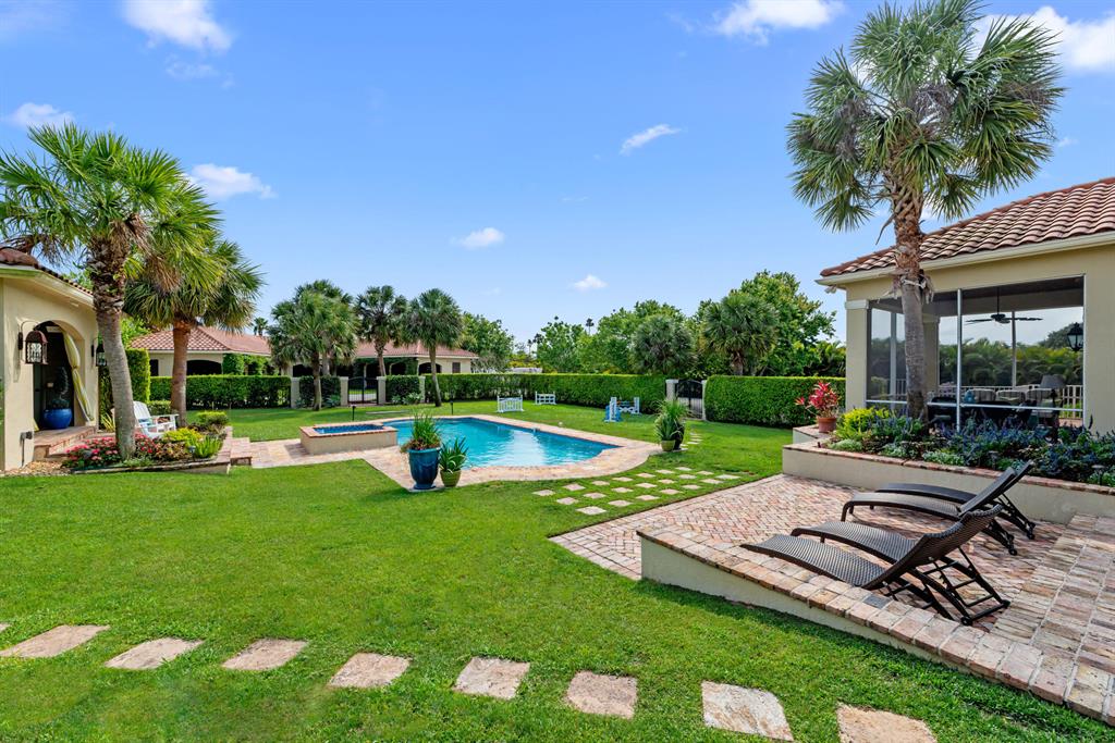 SADDLE TRAIL PARK OF WELLINGTON - Residential