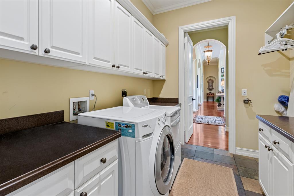 SADDLE TRAIL PARK OF WELLINGTON - Residential