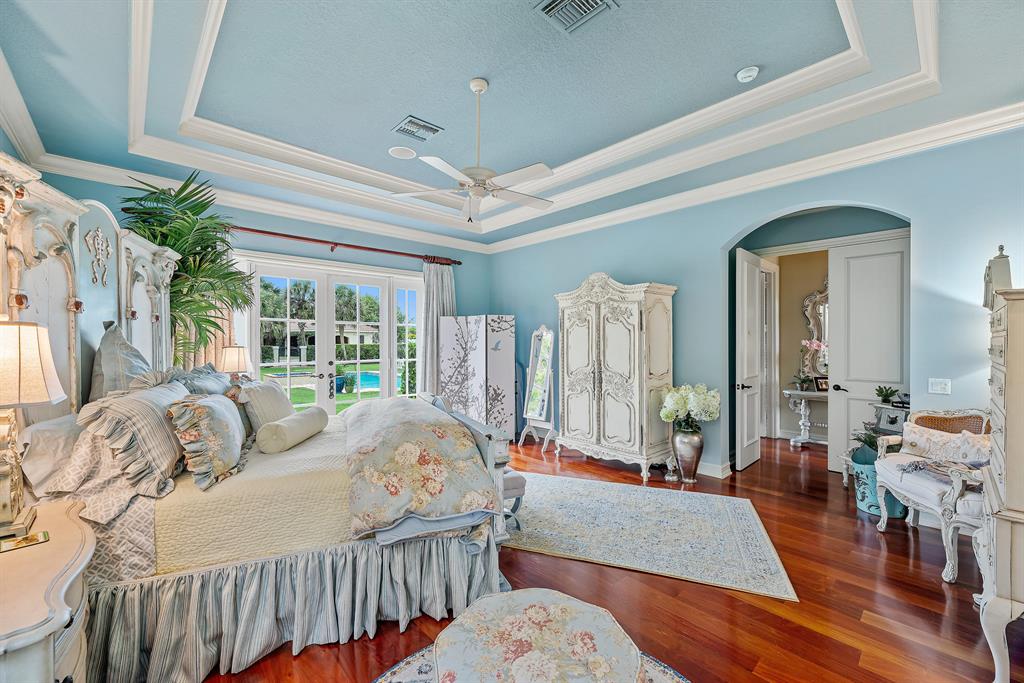 SADDLE TRAIL PARK OF WELLINGTON - Residential