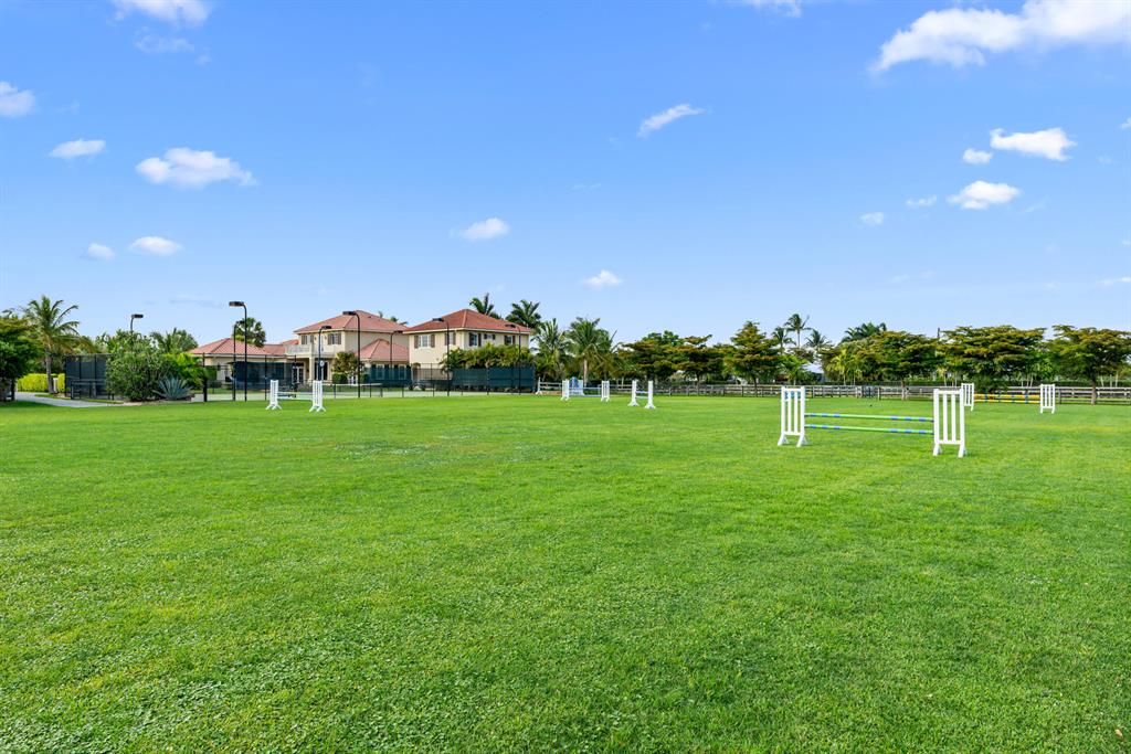 SADDLE TRAIL PARK OF WELLINGTON - Residential