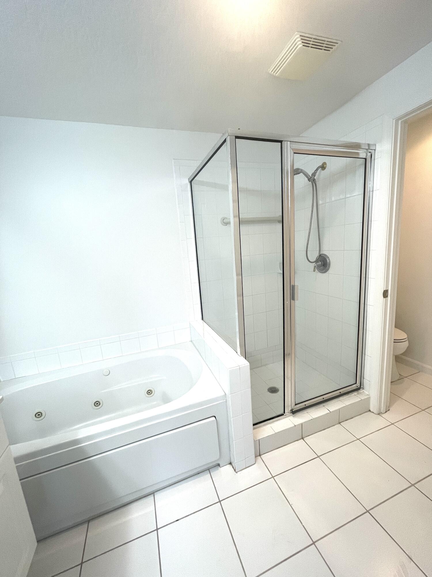 CORONADO AT BOCA RATON CONDO - Residential Lease