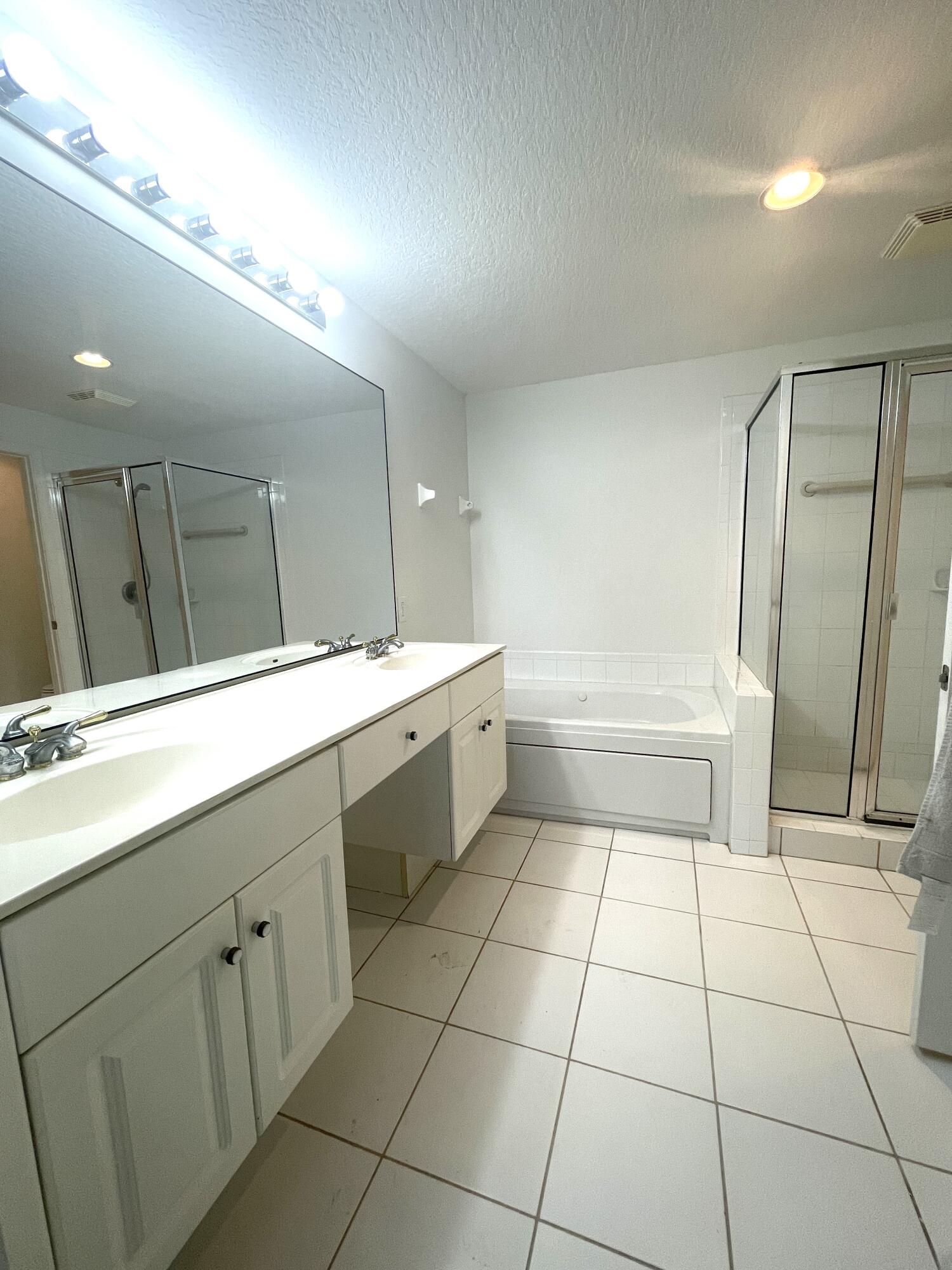 CORONADO AT BOCA RATON CONDO - Residential Lease