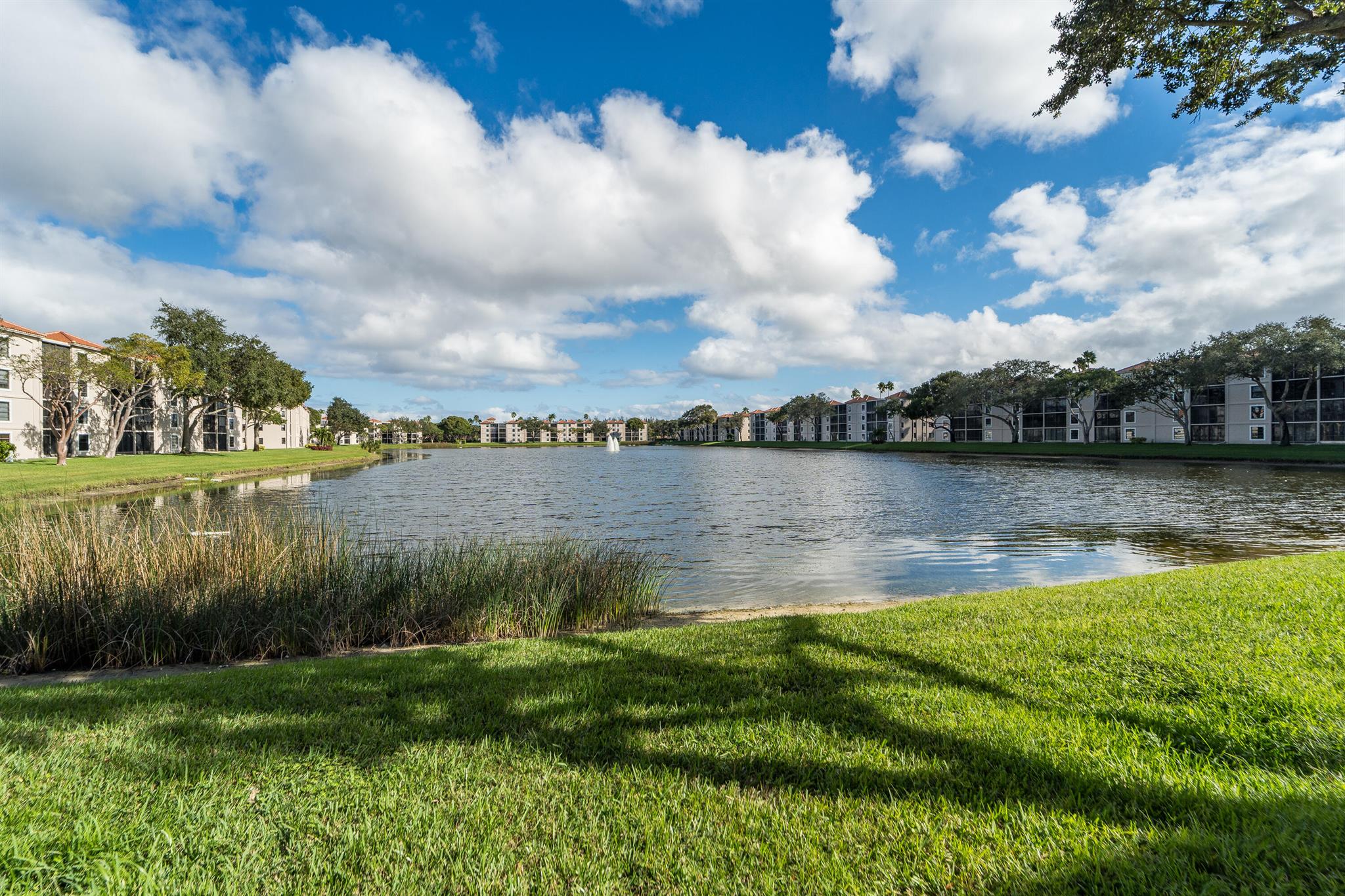 HUNTINGTON POINTE - Residential