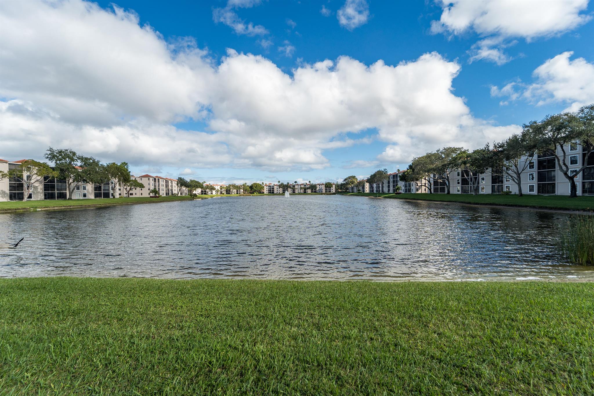 HUNTINGTON POINTE - Residential