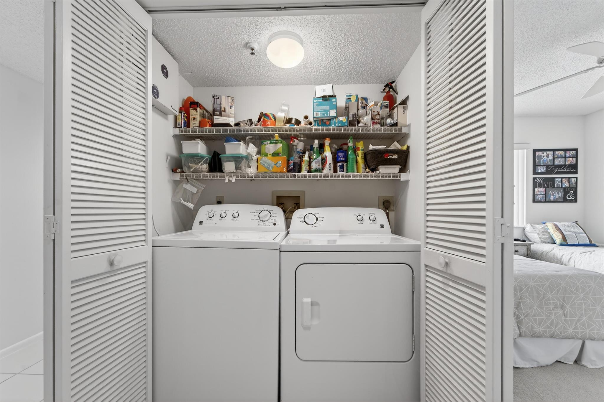 HUNTINGTON POINTE - Residential