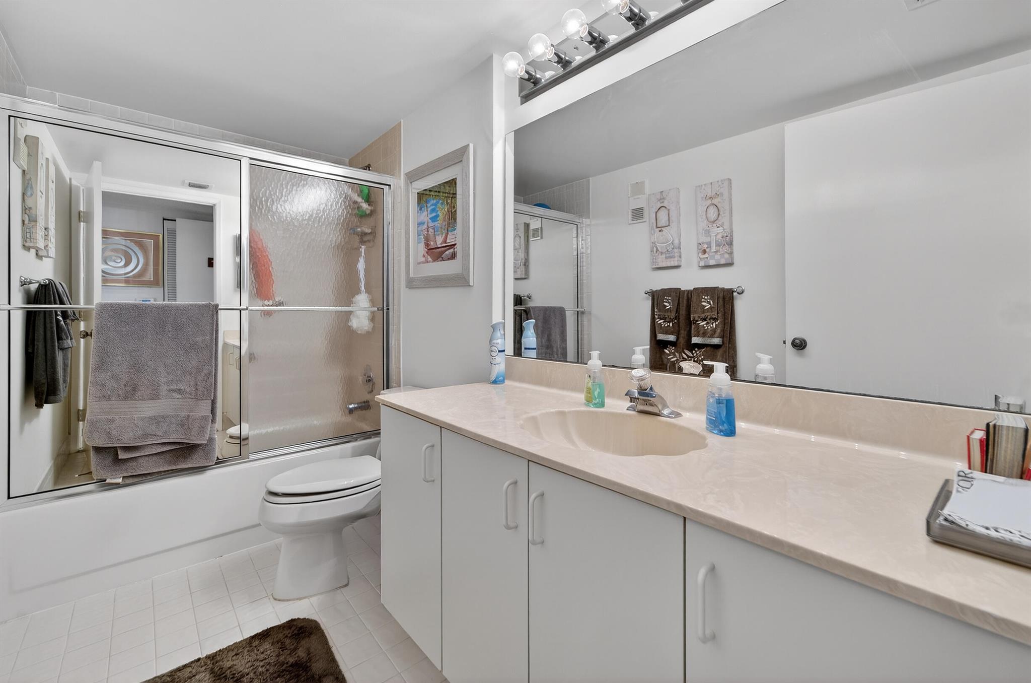 HUNTINGTON POINTE - Residential