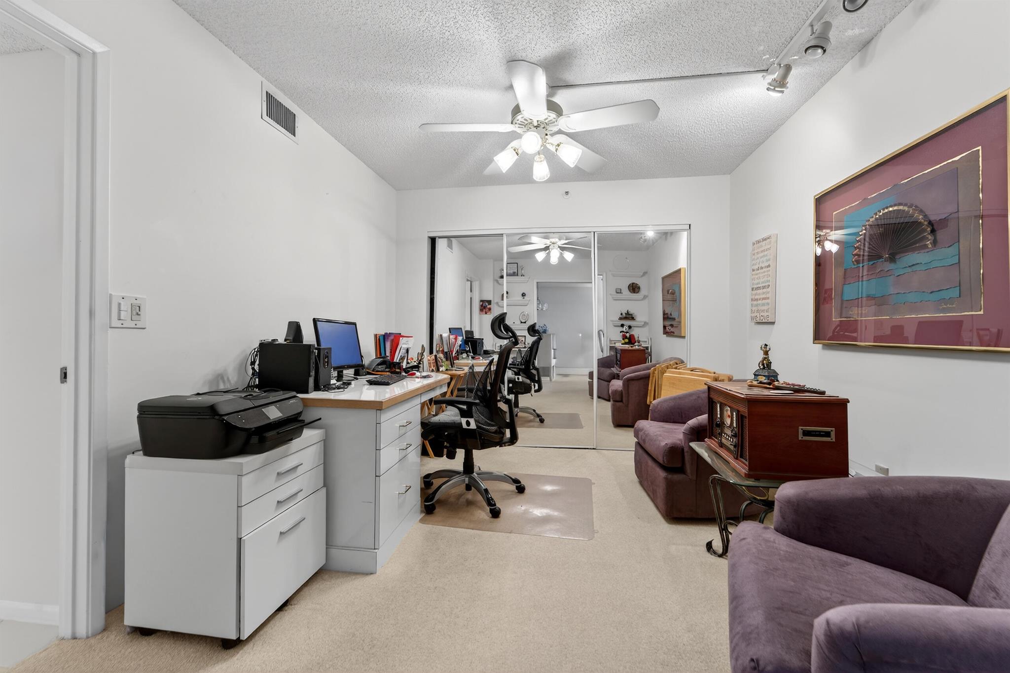 HUNTINGTON POINTE - Residential