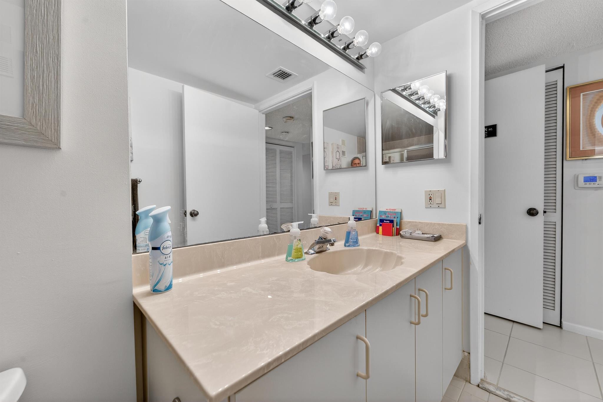 HUNTINGTON POINTE - Residential