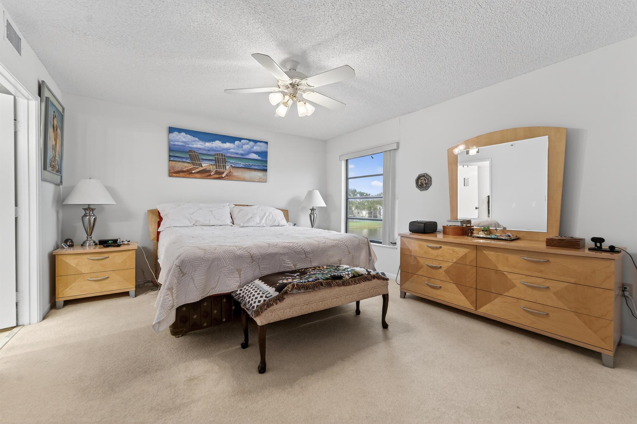 HUNTINGTON POINTE - Residential