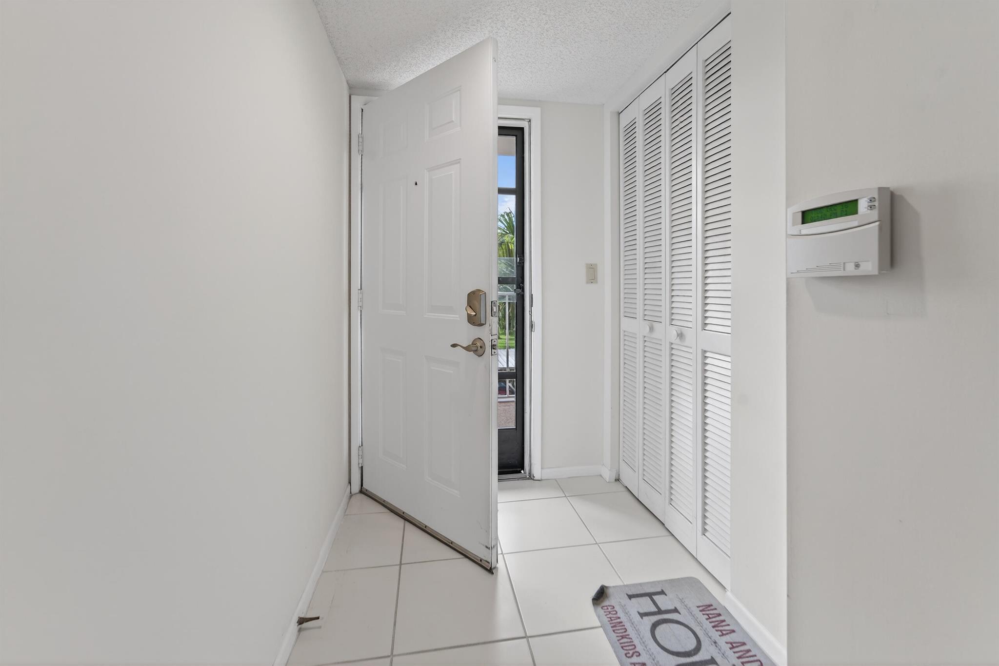 HUNTINGTON POINTE - Residential