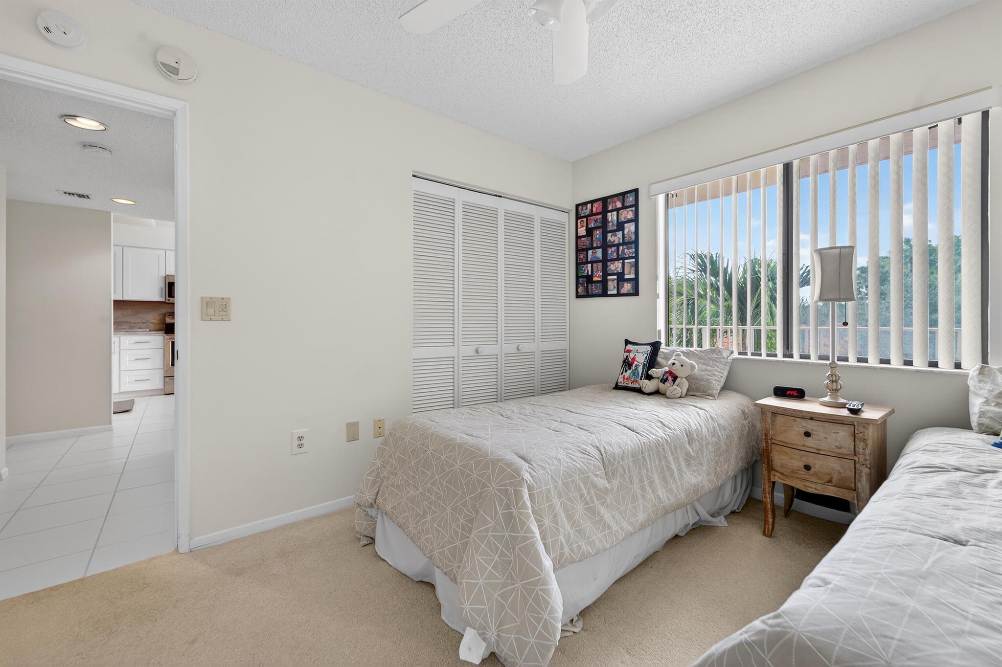 HUNTINGTON POINTE - Residential