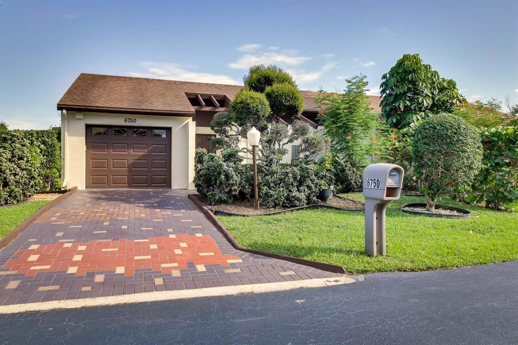 POINCIANA - Residential