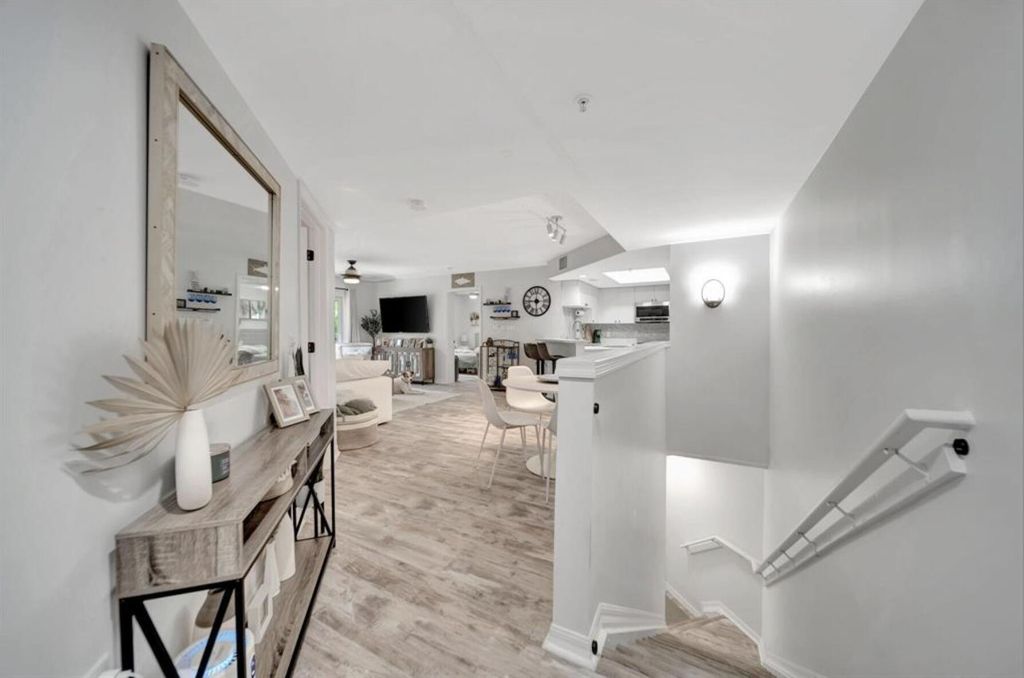 Photo of 2125 SE 10th Avenue, Fort Lauderdale, FL 33316 (MLS # B26025786)