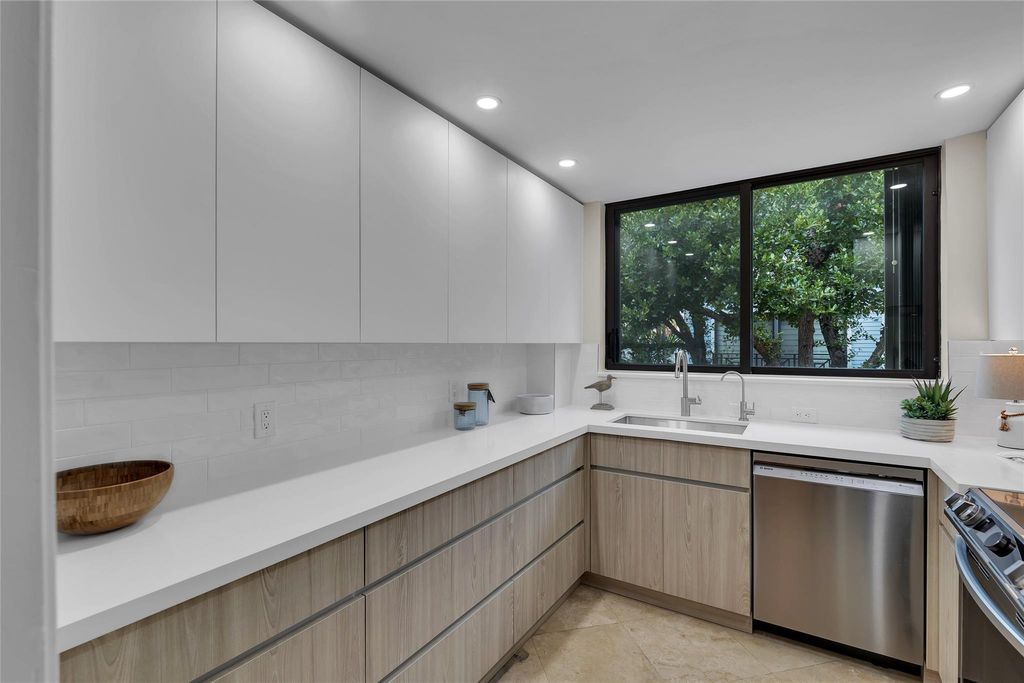 Photo of 1662 S Ocean Lane #259, Fort Lauderdale, FL 33316 (MLS # F10423797)