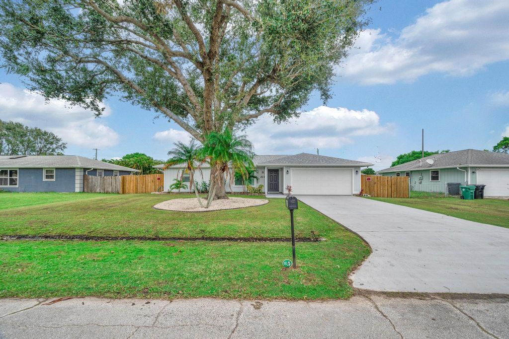Photo of 2231 SE Trillo Street, Port Saint Lucie, FL 34952 (MLS # R11030403)